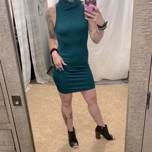 Kendall & Kylie turtle neck sleeveless body dress